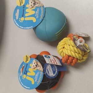 3 Squeaky Balls For Pets